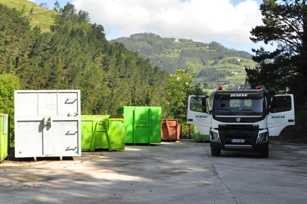 Alquiler de diferentes contenedores Debeko